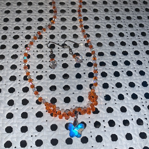 (4 for $20) Butterfly Beaded Necklace & Earrings 🧡 - Picture 1 of 5